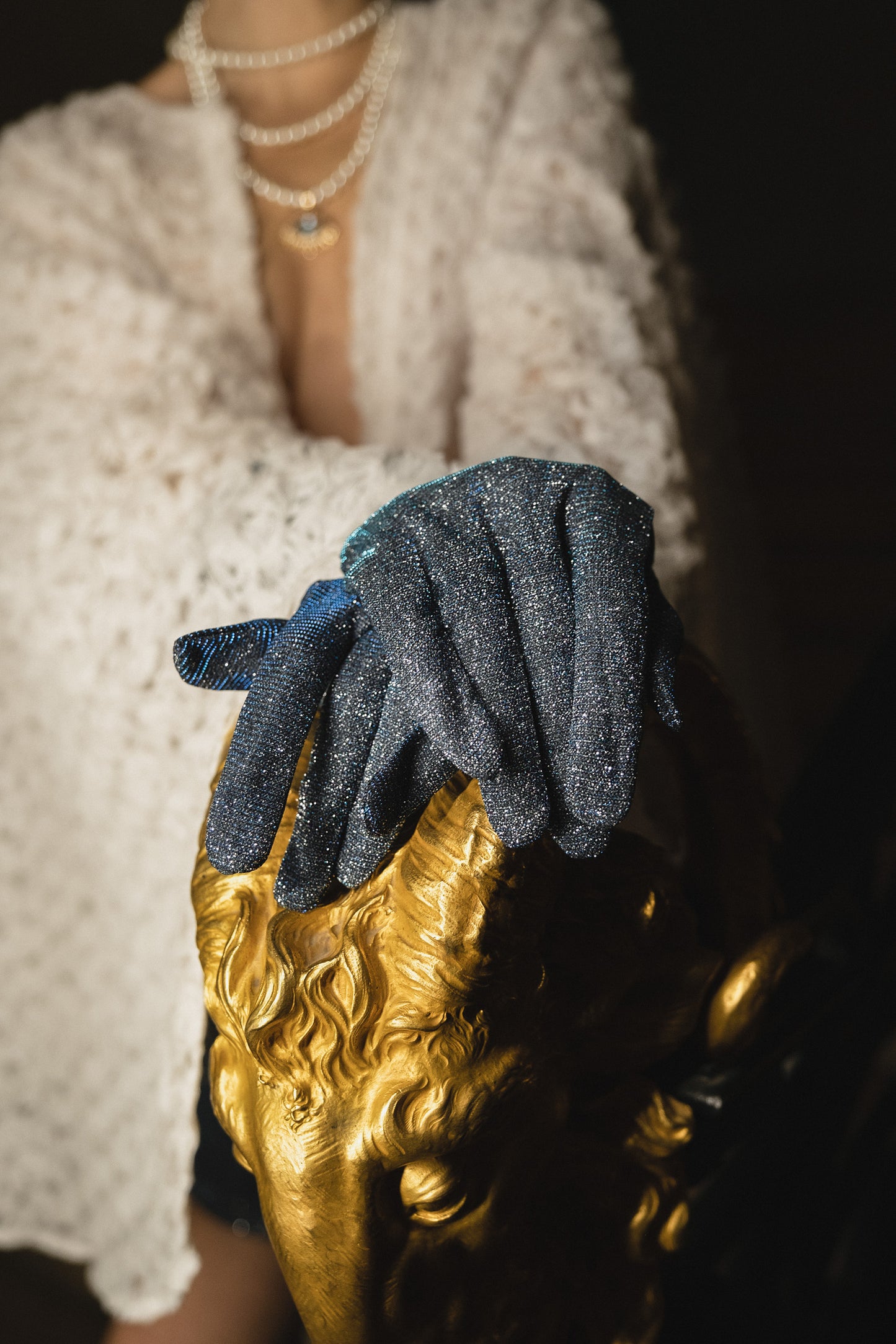 Long sparkles gloves