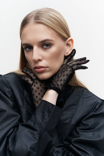 Exquisite gloves